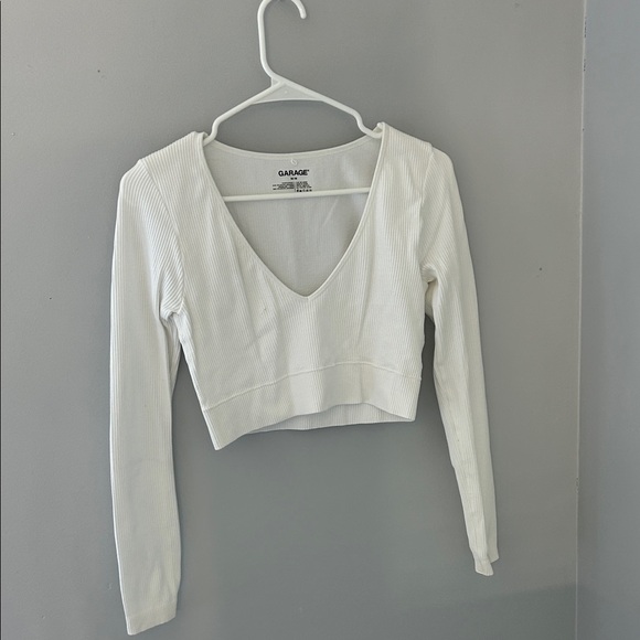 Garage Tops - Garage White Ribbed V-Neck Long Sleeve Cropped Top
